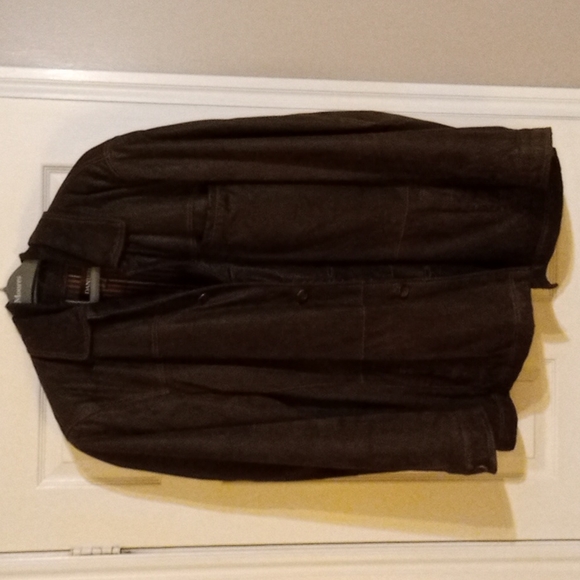 Danier 3/4 length leather coat - Picture 1 of 5